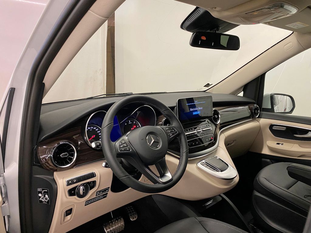 Mercedes-Benz 220 2022