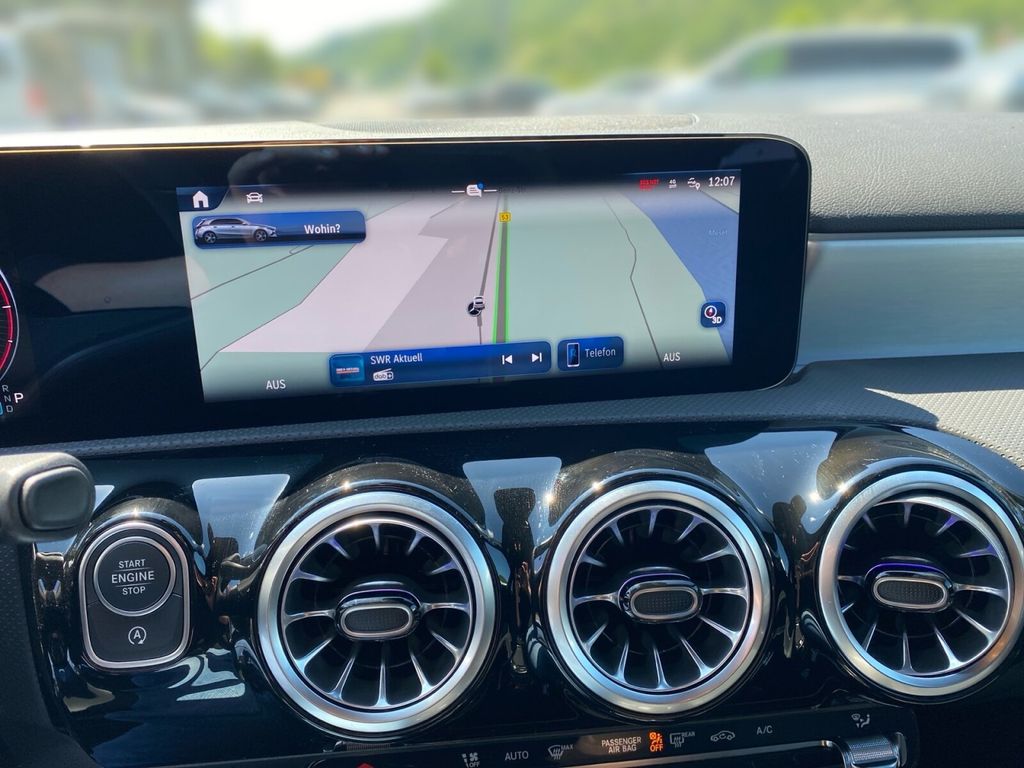 Mercedes-Benz A 200 2025