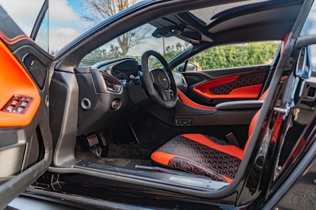 Aston Martin Vanquish 2019