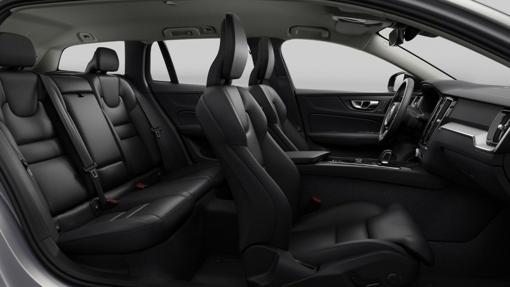 Volvo V60 2025