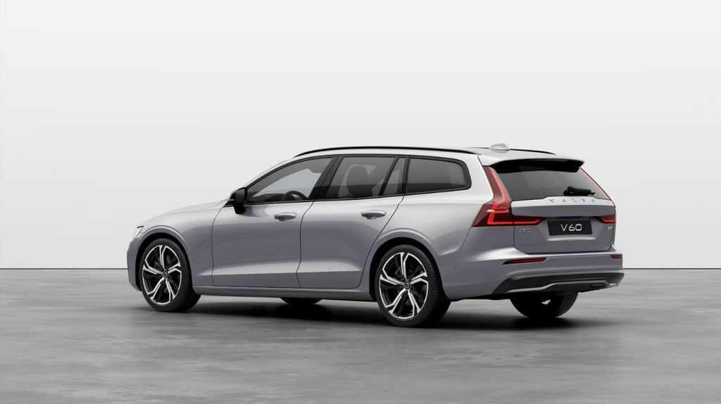 Volvo V60 2025