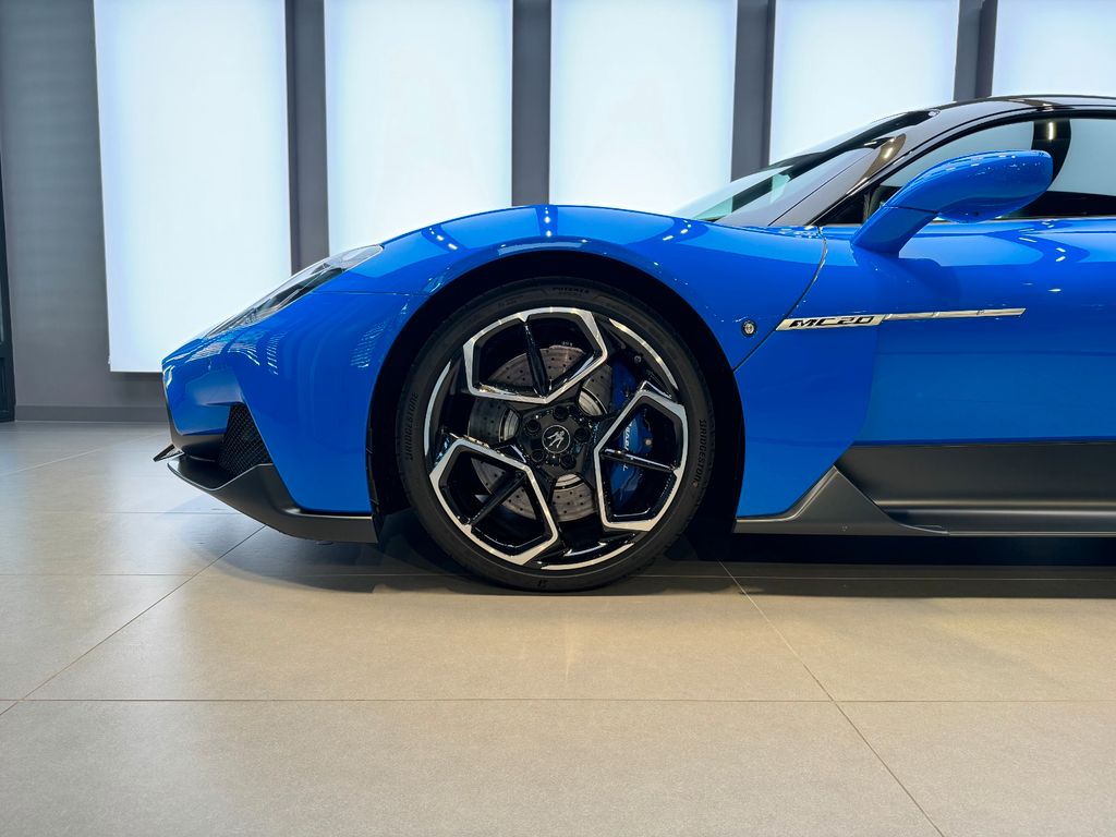 Maserati MC20 2023