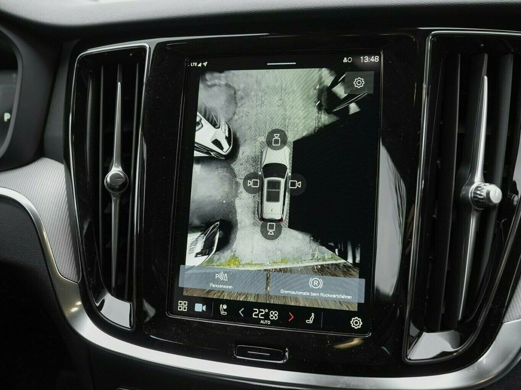 Volvo V60 2025