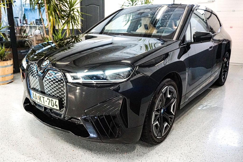 BMW iX 2023