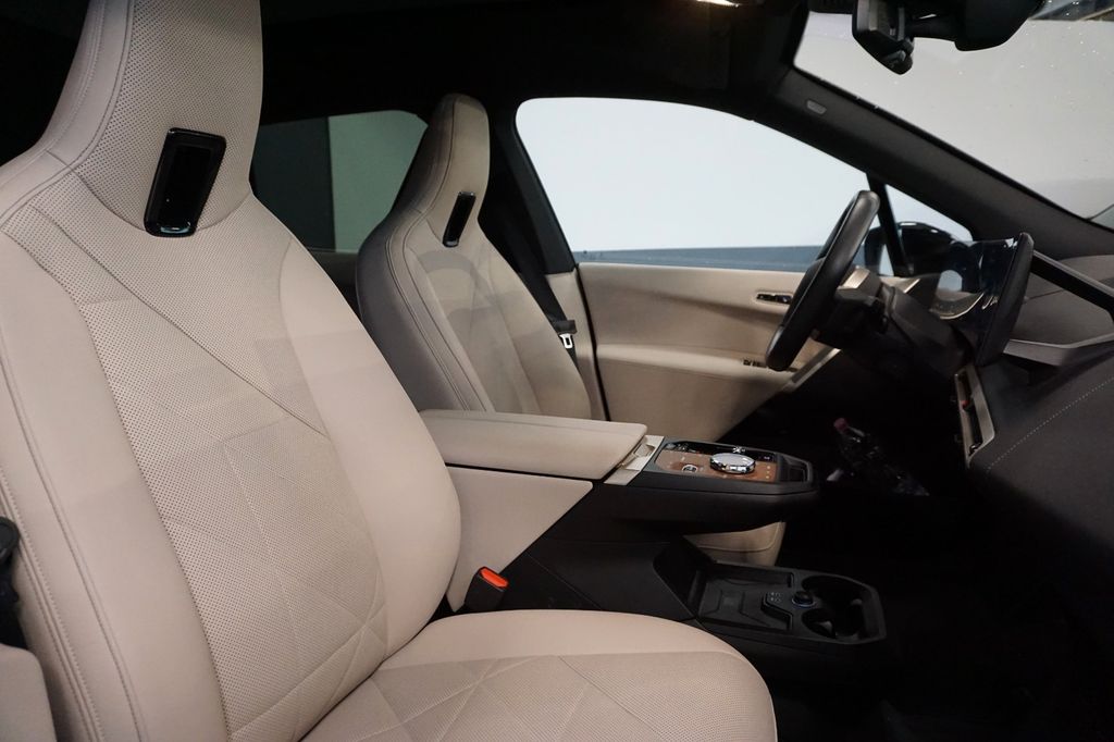 BMW iX 2023