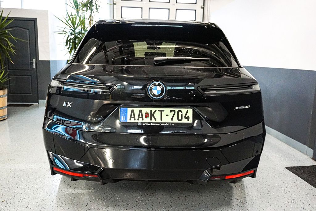 BMW iX 2023