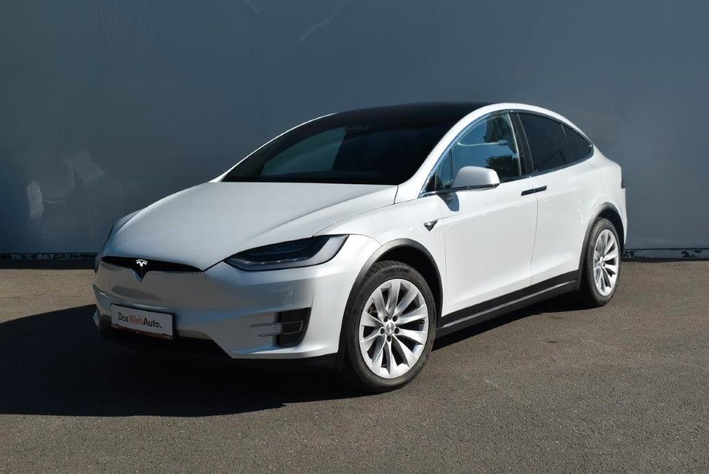 Tesla Model X 2020