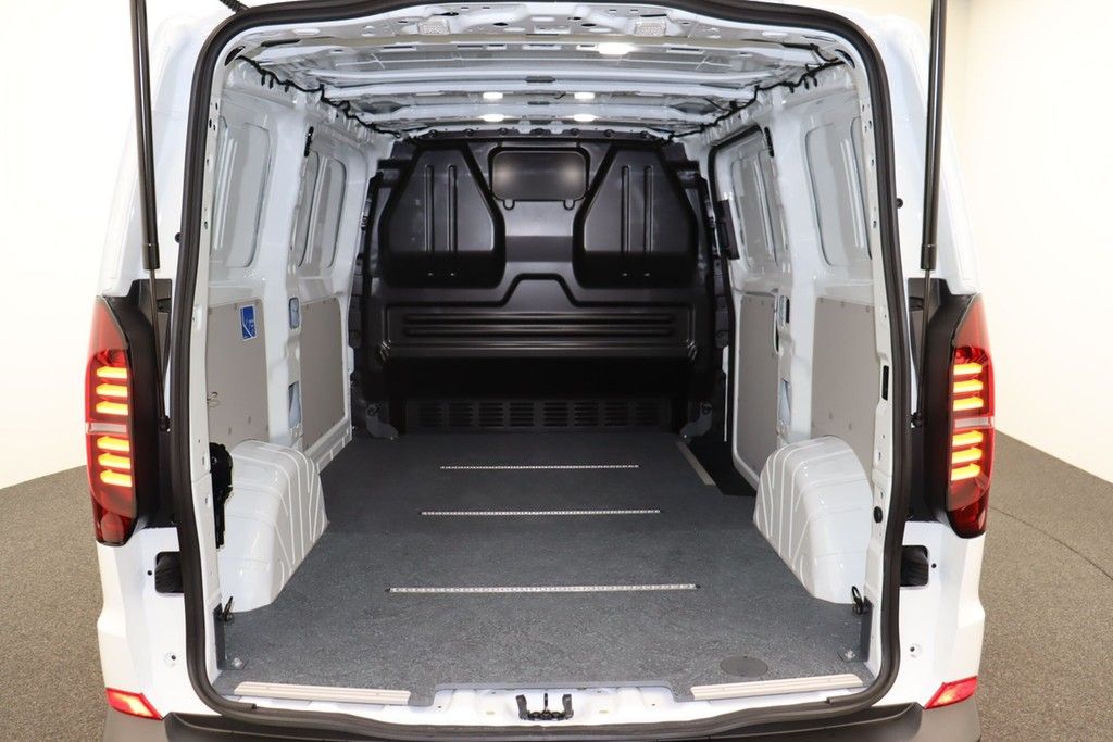 Volkswagen T7 Transporter 2025