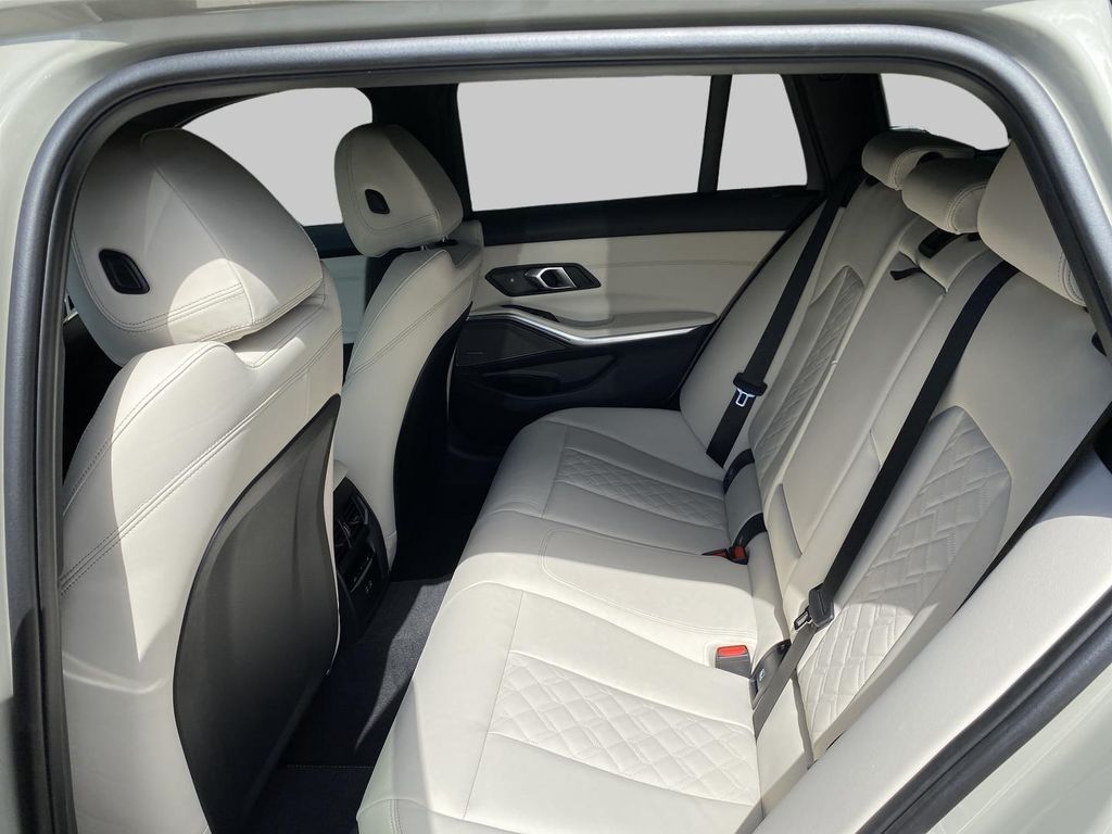 ALPINA B3