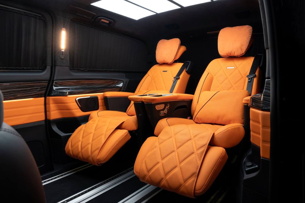 Mercedes-Benz V 300 2024