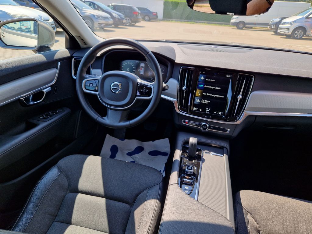 Volvo V90 2022