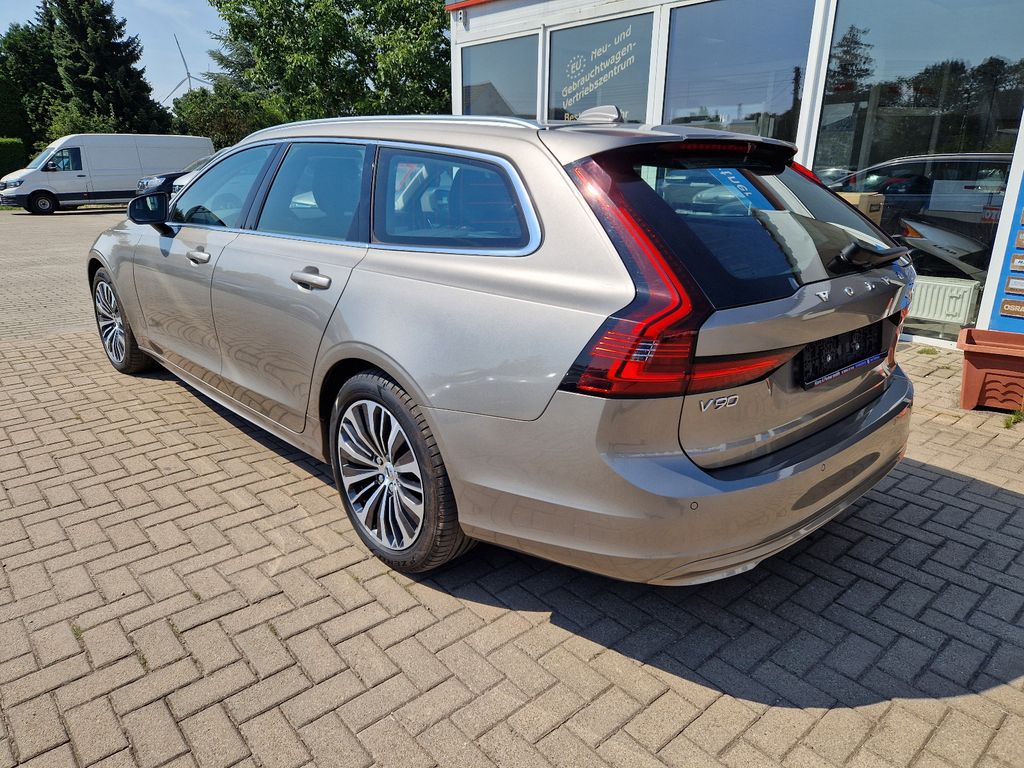 Volvo V90 2022