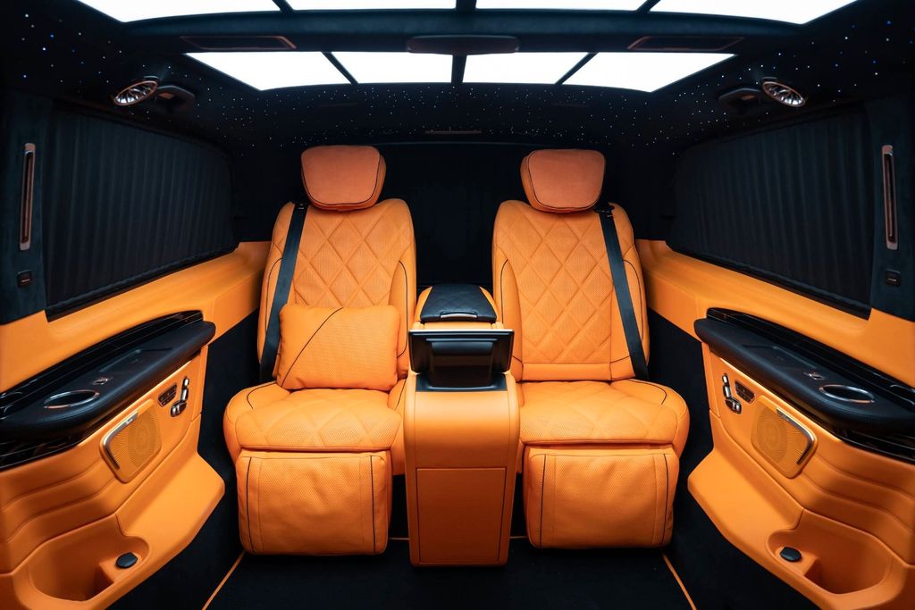 Mercedes-Benz V 300 2024