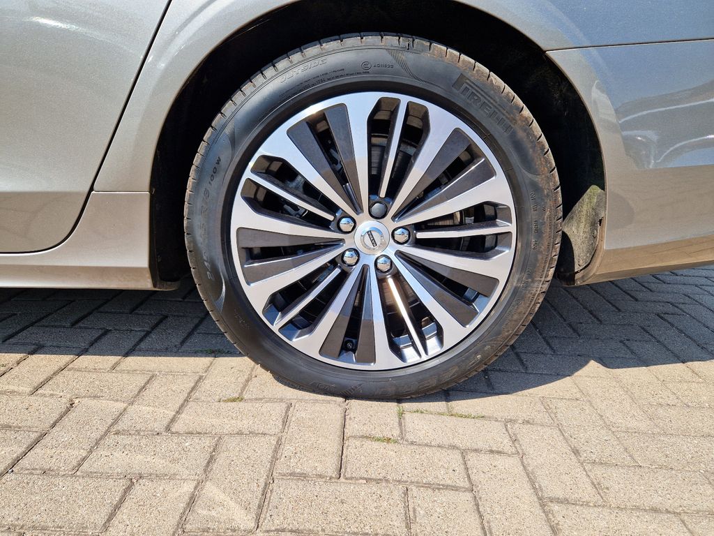 Volvo V90 2022