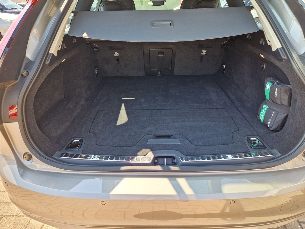 Volvo V90 2022