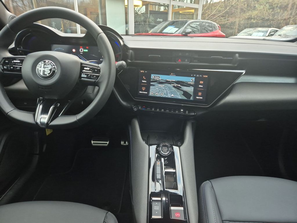 Alfa Romeo Junior 2025