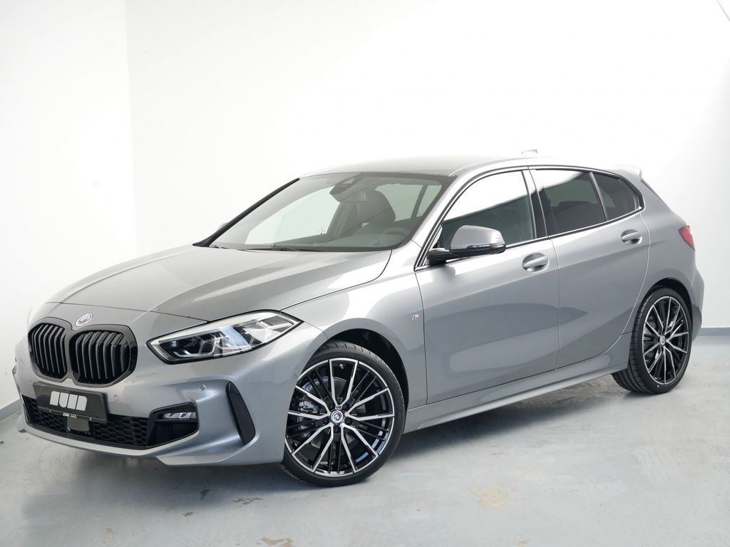 BMW 118 2023