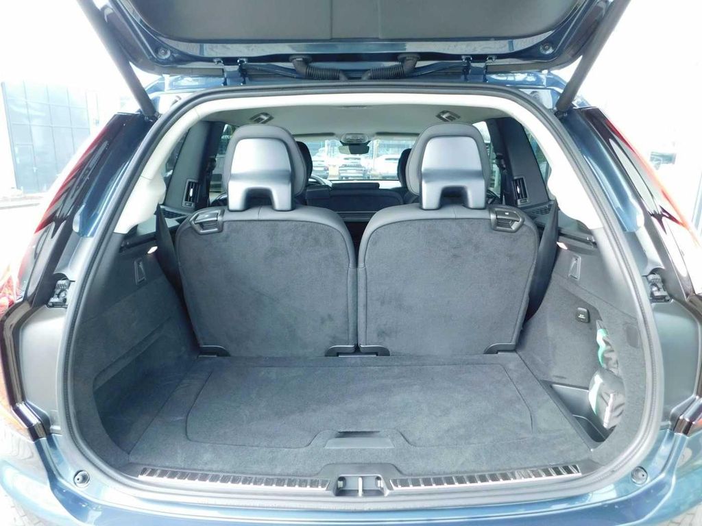 Volvo XC90 2025