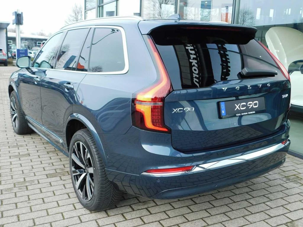 Volvo XC90 2025