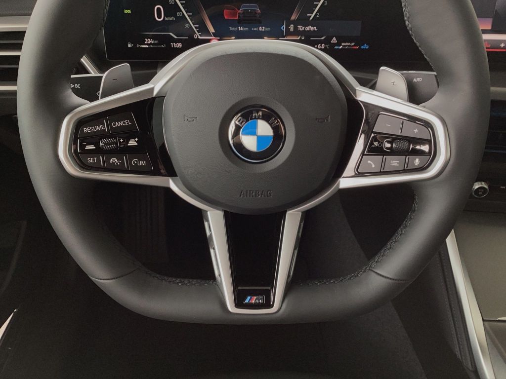 BMW 220 2025