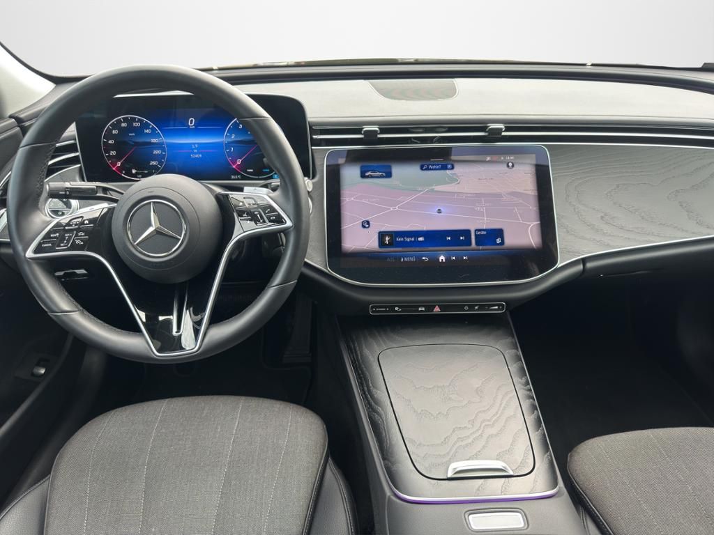 Mercedes-Benz E 200 2023