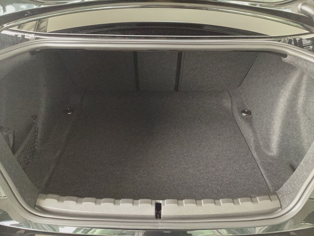 BMW 220 2025