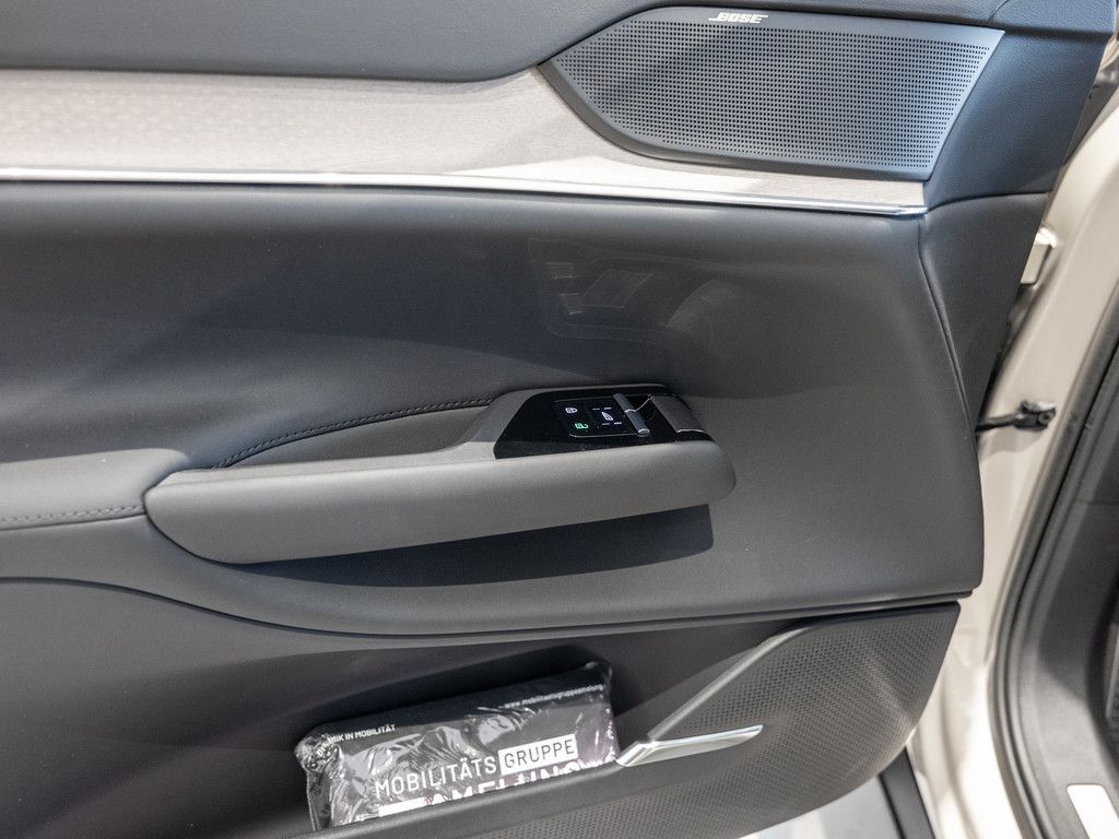 Volvo EX90