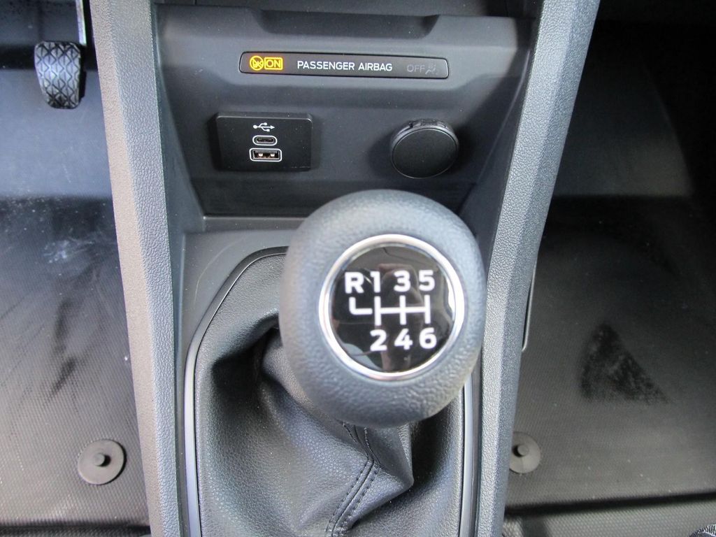 Ford Transit Courier 2024