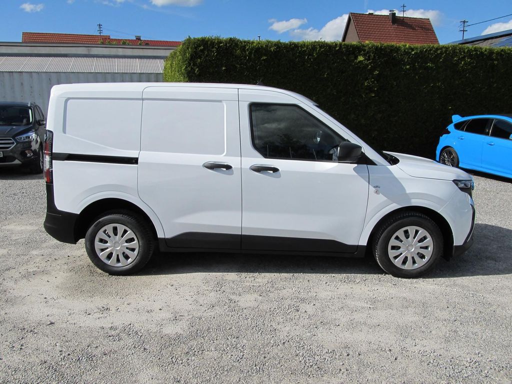 Ford Transit Courier 2024