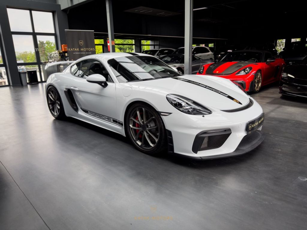 Porsche Cayman 2022