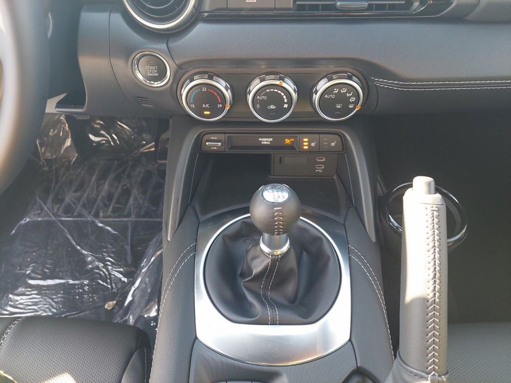 Mazda MX-5 2025