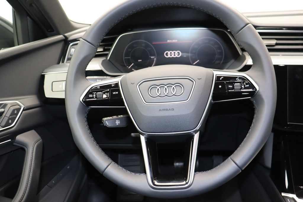 Audi e-tron 2023