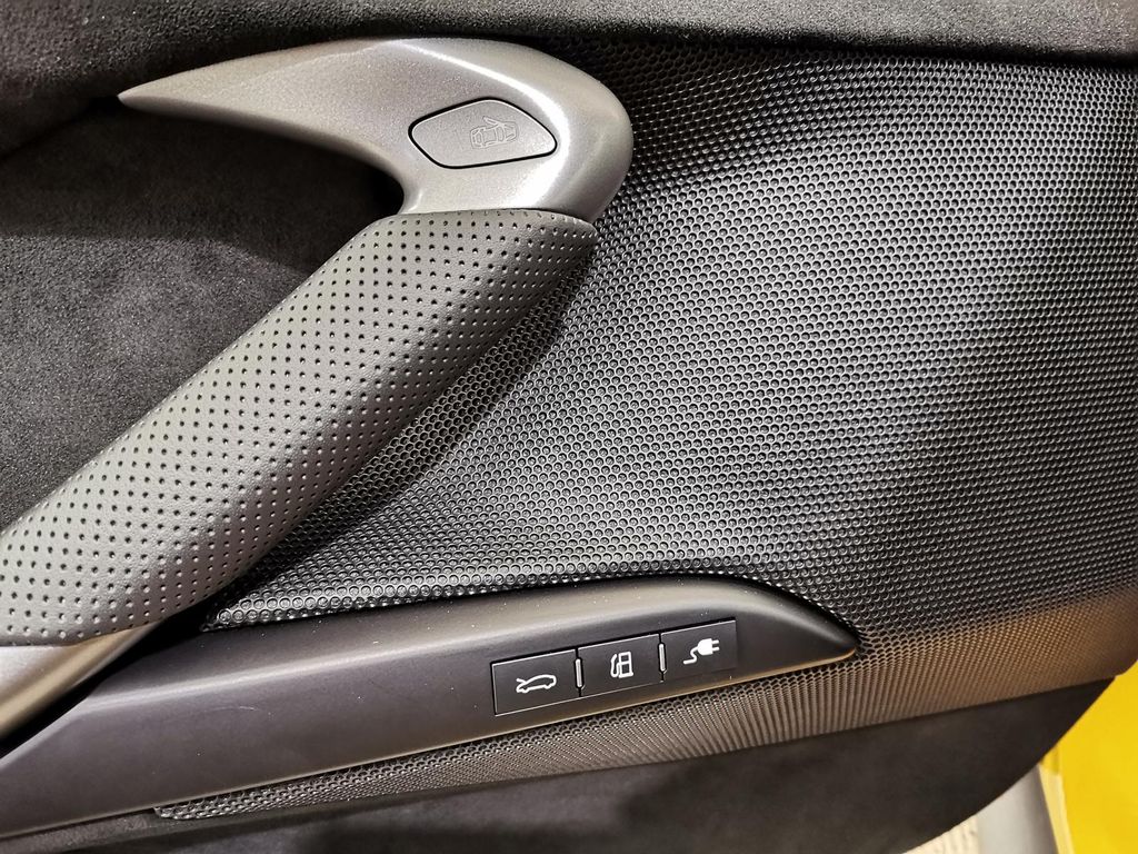 Ferrari 296 GTS 2023