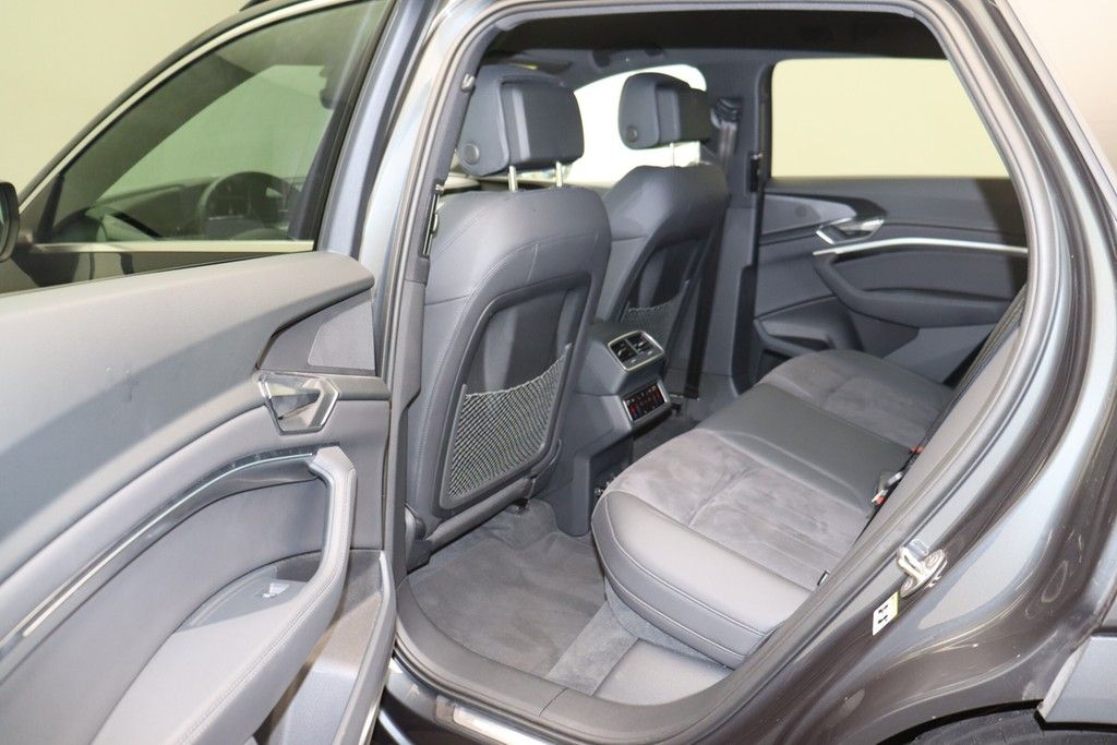 Audi e-tron 2023