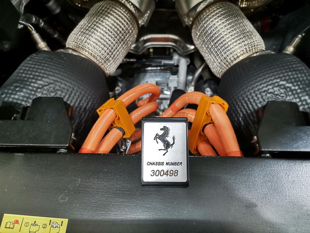 Ferrari 296 GTS 2023