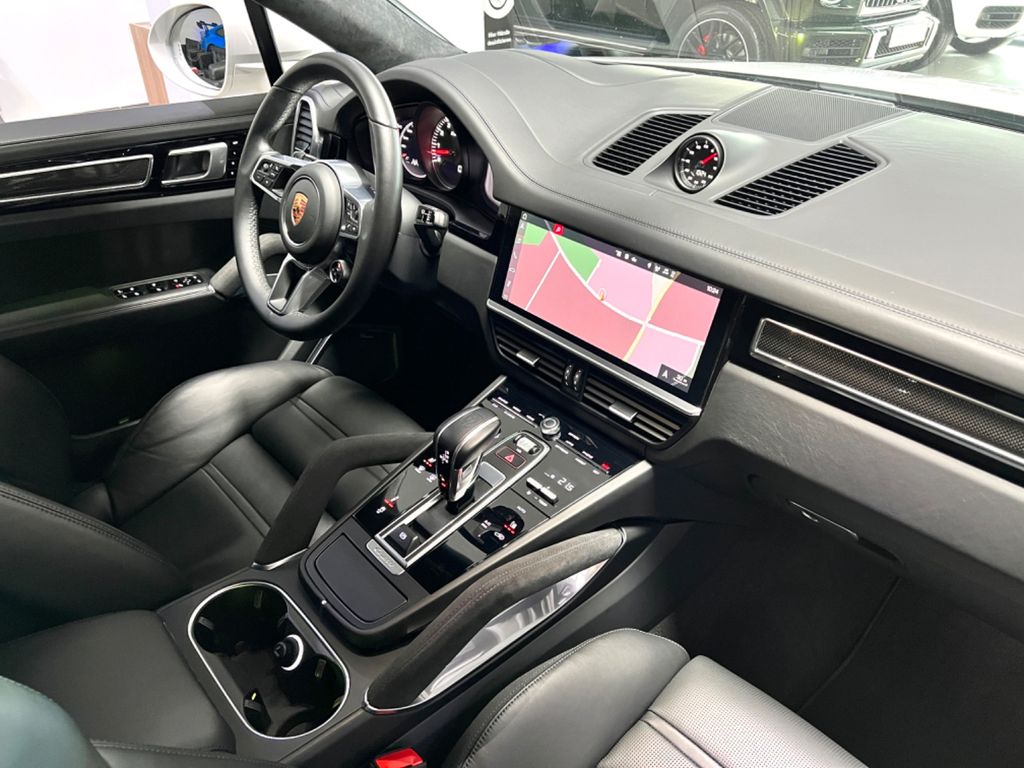 Porsche Cayenne 2021