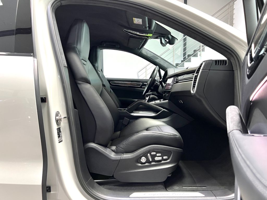 Porsche Cayenne 2021