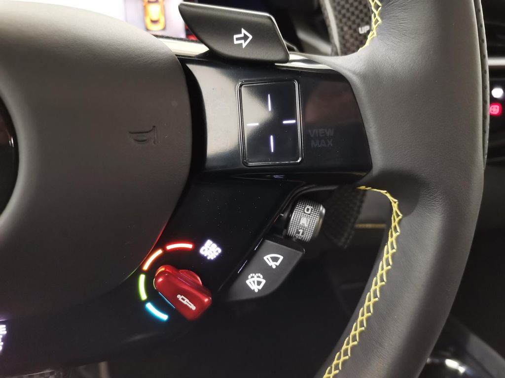 Ferrari 296 GTS 2023