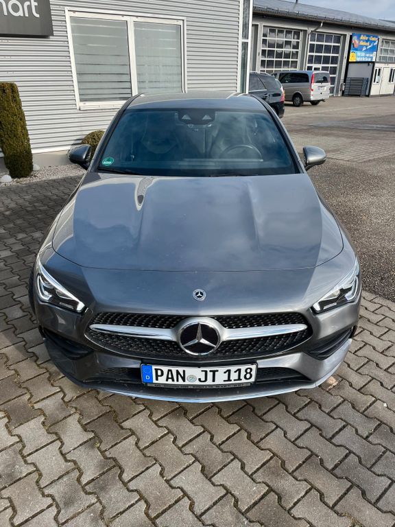 Mercedes-Benz CLA 180 2023