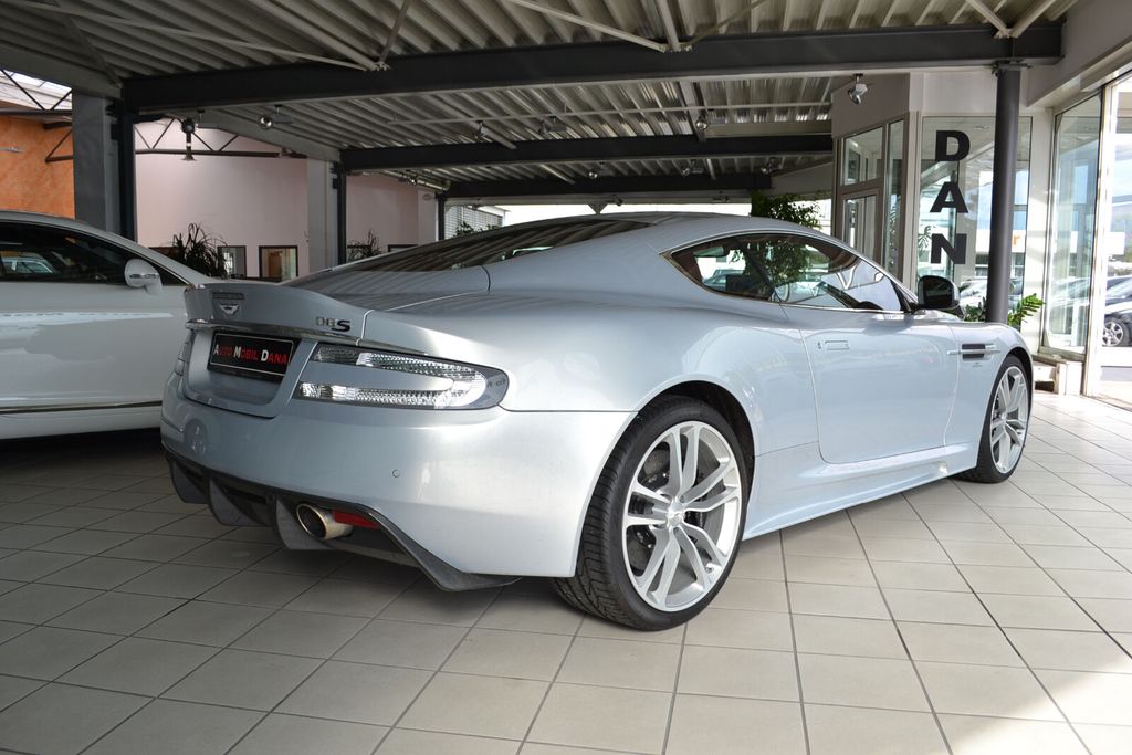 Aston Martin DBS 2011