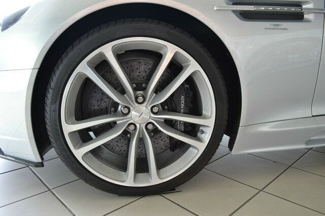 Aston Martin DBS 2011