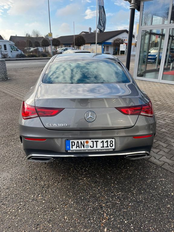 Mercedes-Benz CLA 180 2023