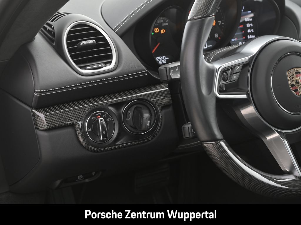 Porsche Cayman 2024