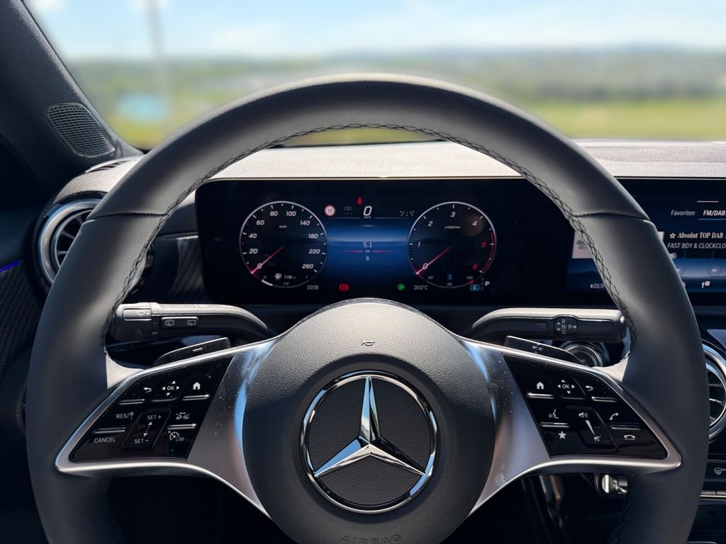 Mercedes-Benz A 200 2025
