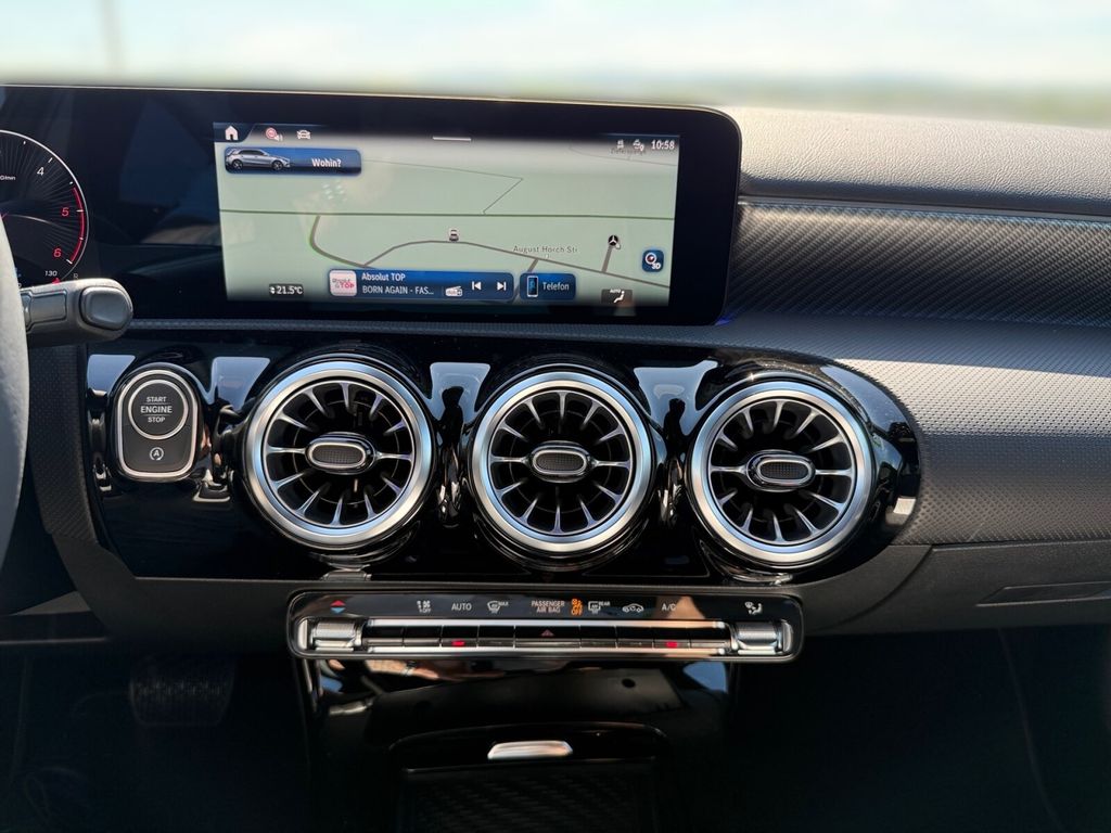 Mercedes-Benz A 200 2025