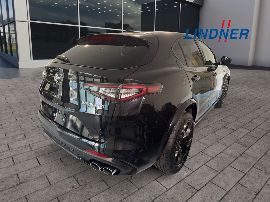 Alfa Romeo Stelvio 2024