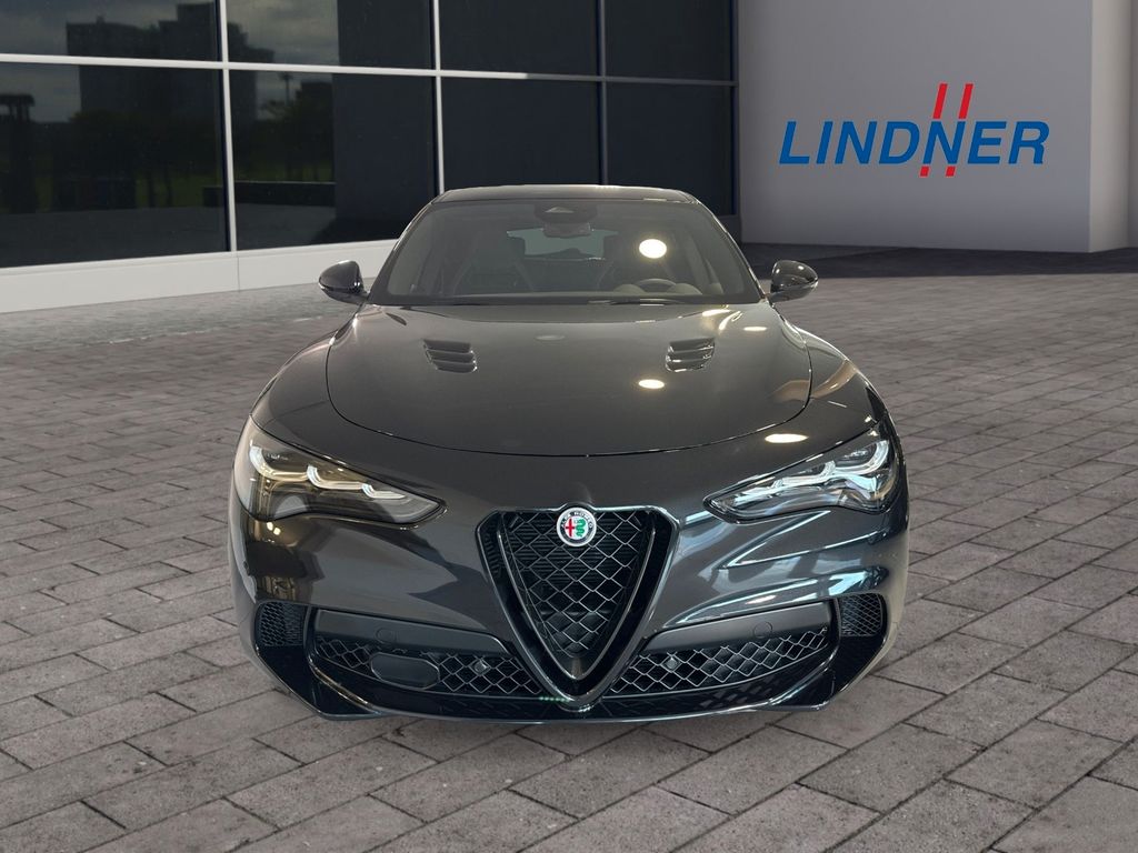 Alfa Romeo Stelvio 2024