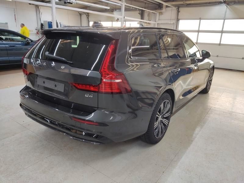 Volvo V60 2024