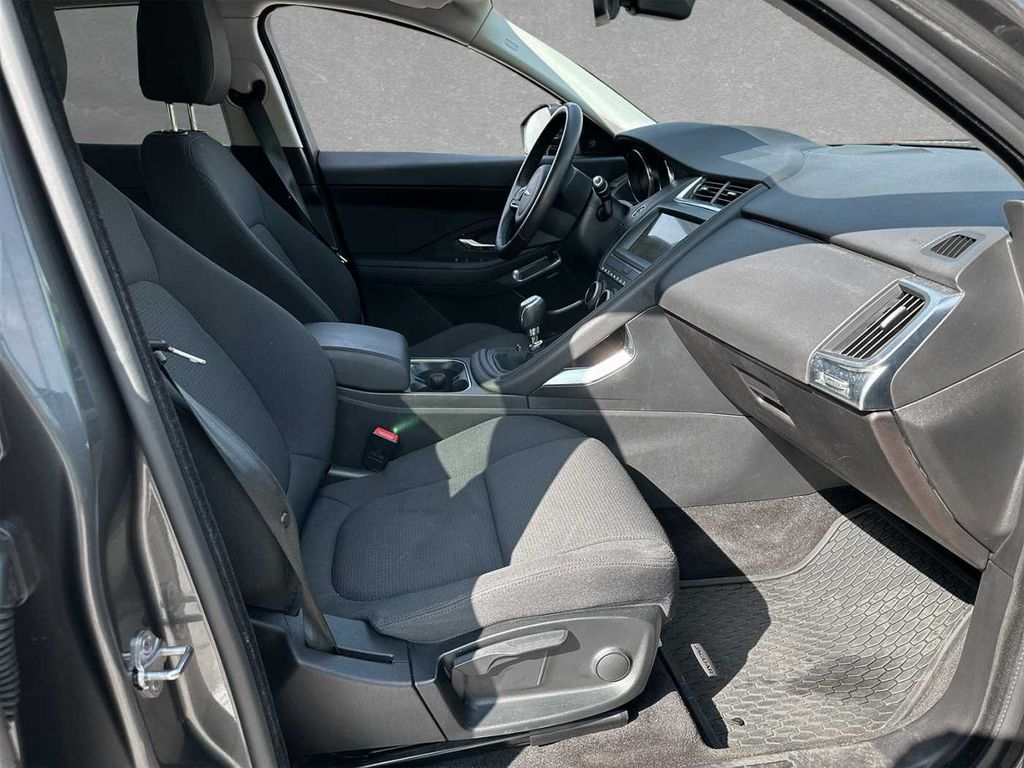 Jaguar E-Pace 2019