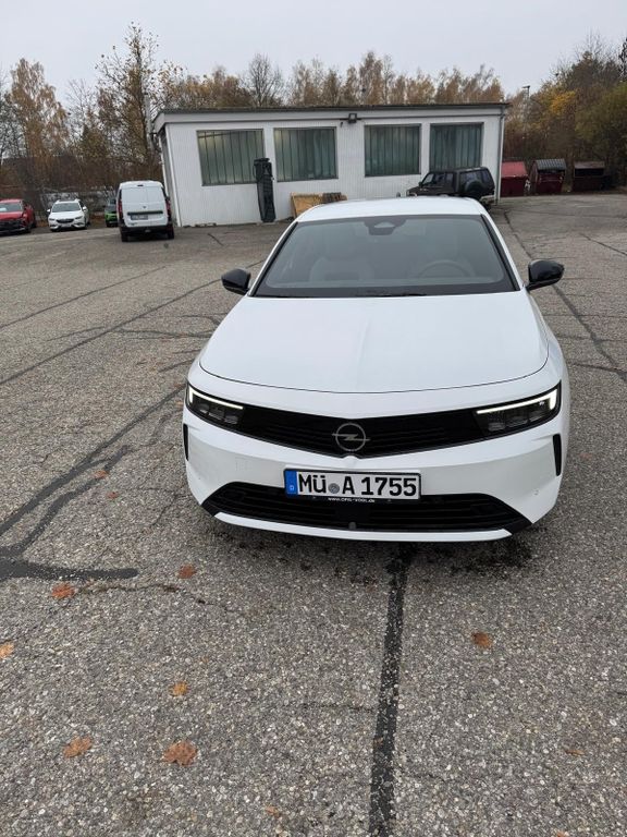 Opel Astra 2025